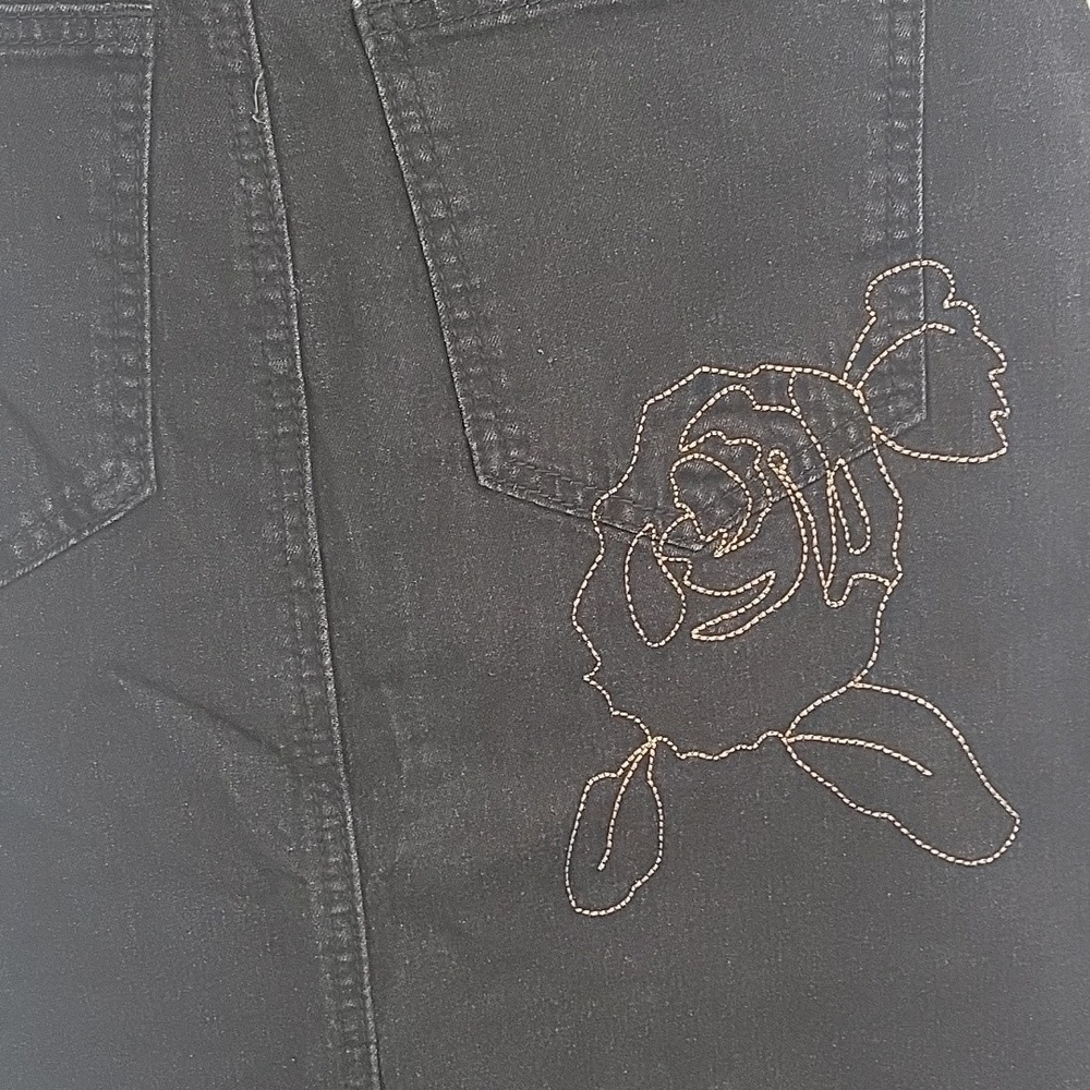 Black Denim Maxi Skirt with Floral Embroidery - Picture 12 of 16